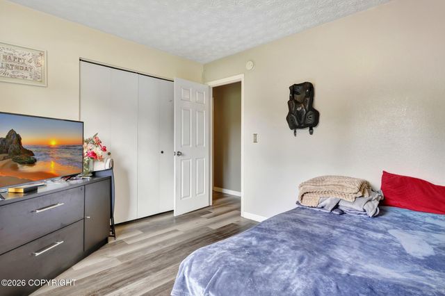 611 W 88th Avenue, Anchorage, AK 99515