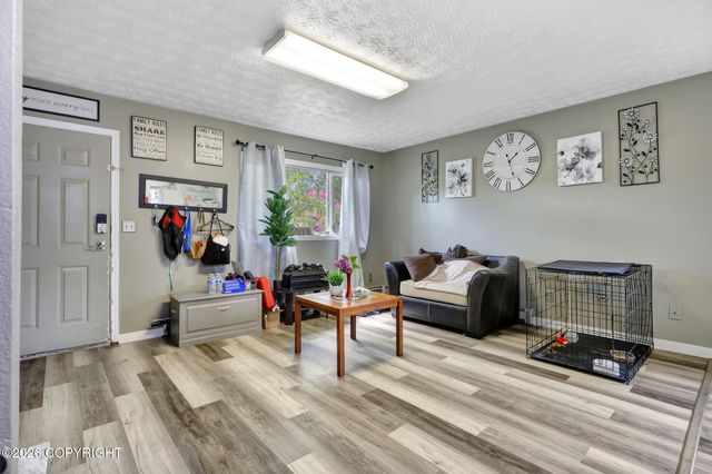 611 W 88th Avenue, Anchorage, AK 99515