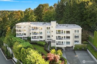2980 76th Avenue SE #201, Mercer Island, WA 98040