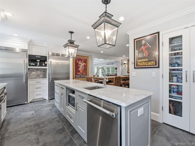 140 Remington Road, Manhasset, NY 11030