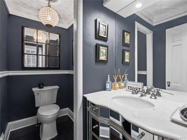 140 Remington Road, Manhasset, NY 11030