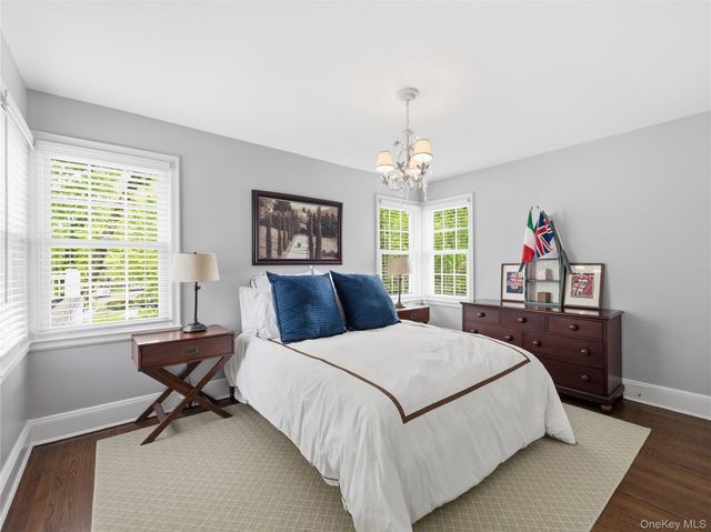 140 Remington Road, Manhasset, NY 11030