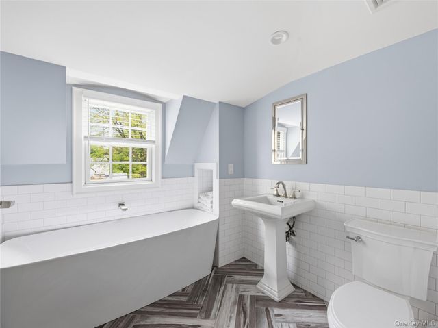 140 Remington Road, Manhasset, NY 11030