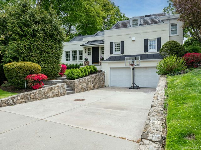 140 Remington Road, Manhasset, NY 11030