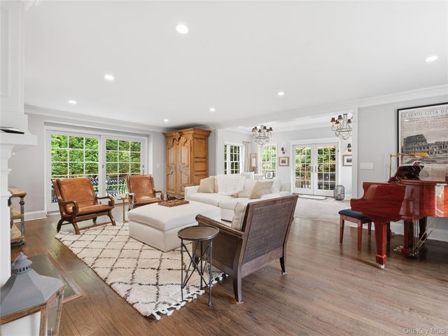 140 Remington Road, Manhasset, NY 11030