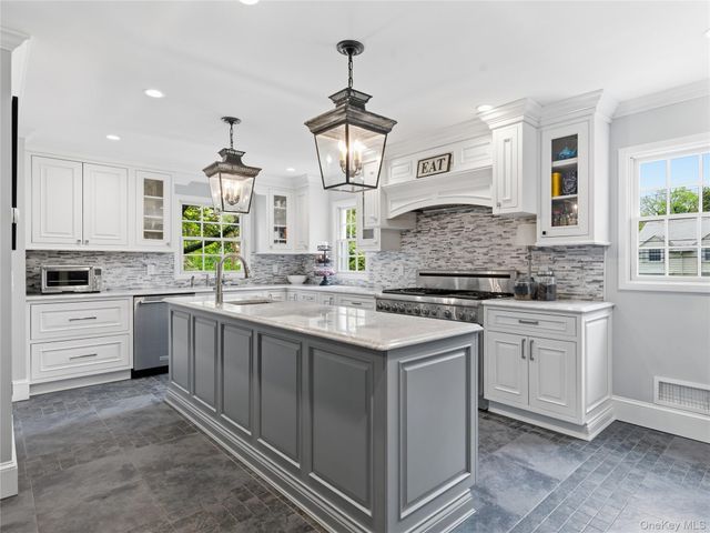 140 Remington Road, Manhasset, NY 11030