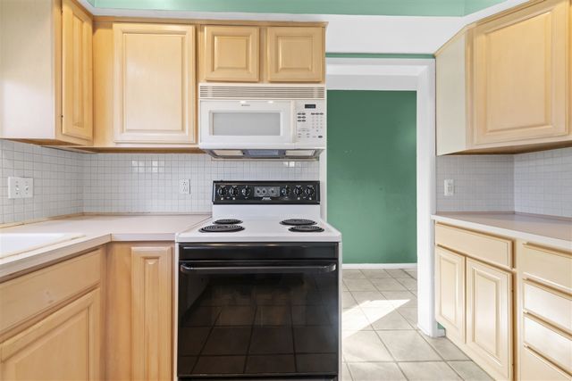 21850 Ontaga Street, Farmington Hills, MI 48336