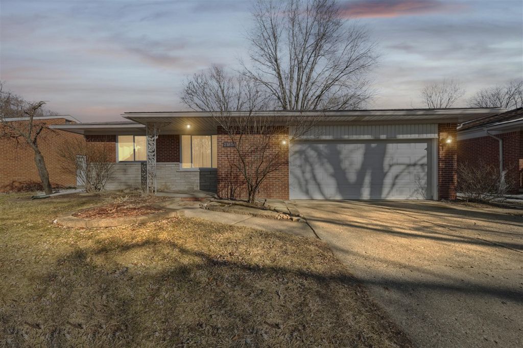 21850 Ontaga Street, Farmington Hills, MI 48336