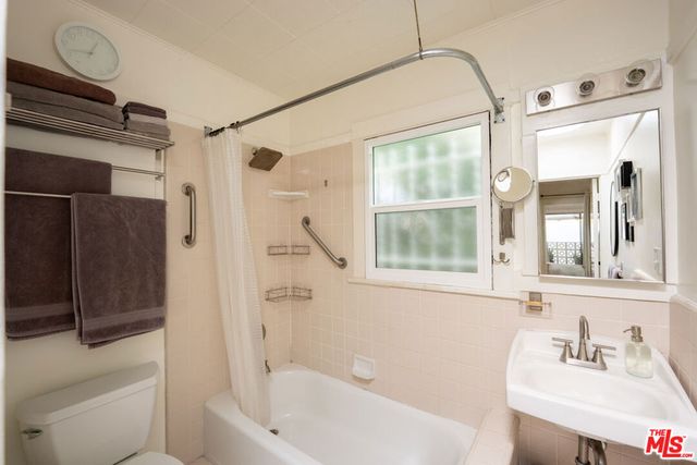 1032 N Hayworth Avenue, West Hollywood, CA 90046