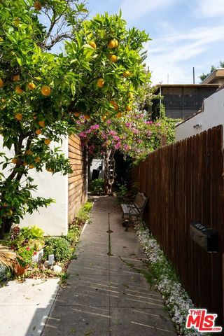 1032 N Hayworth Avenue, West Hollywood, CA 90046