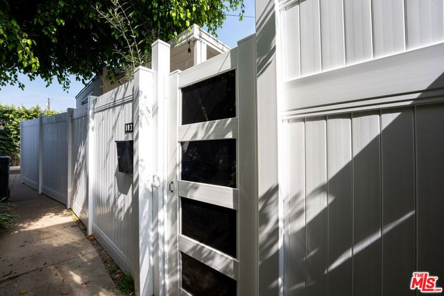 1032 N Hayworth Avenue, West Hollywood, CA 90046