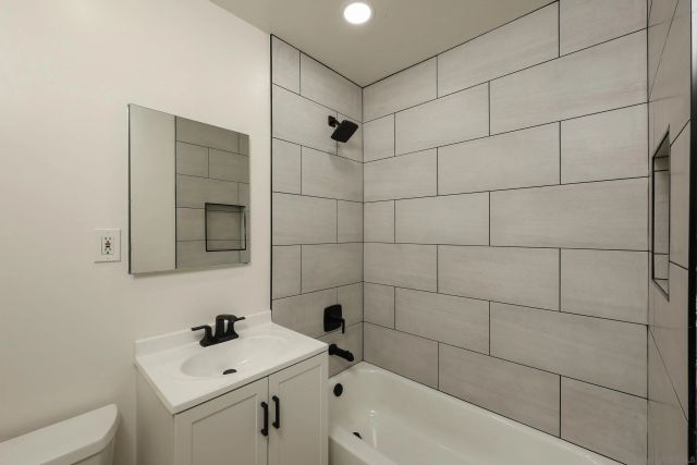 11102 Shadow Hill Way, Santee, CA 92071