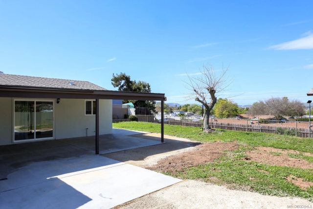 11102 Shadow Hill Way, Santee, CA 92071