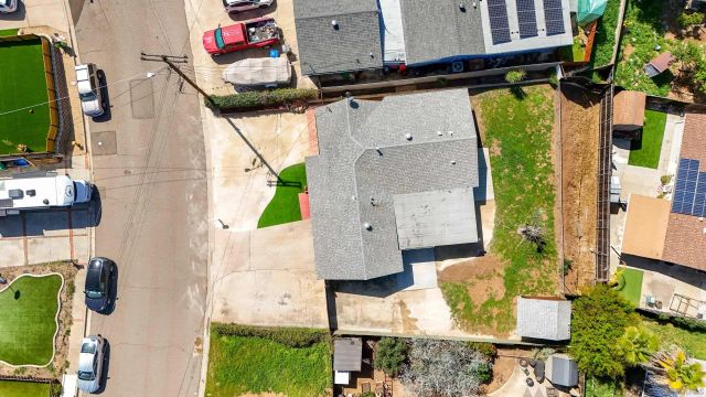 11102 Shadow Hill Way, Santee, CA 92071