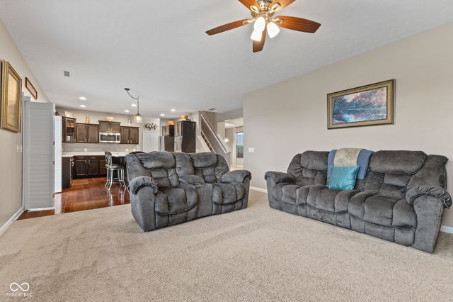 1233 Old Vines Trail, Greenwood, IN 46143