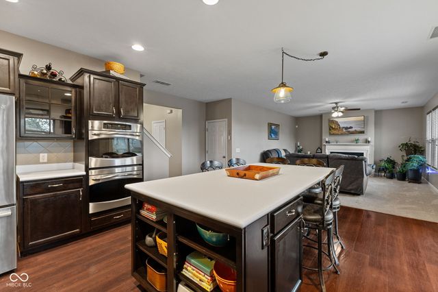 1233 Old Vines Trail, Greenwood, IN 46143