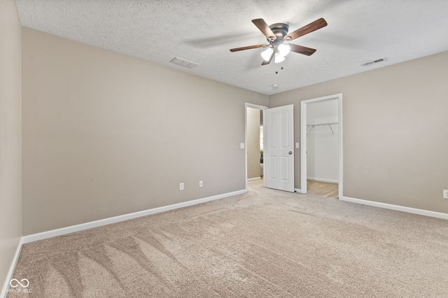 1233 Old Vines Trail, Greenwood, IN 46143