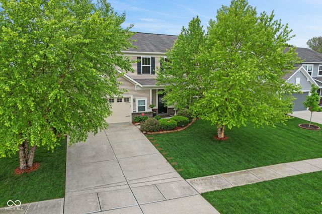 1233 Old Vines Trail, Greenwood, IN 46143