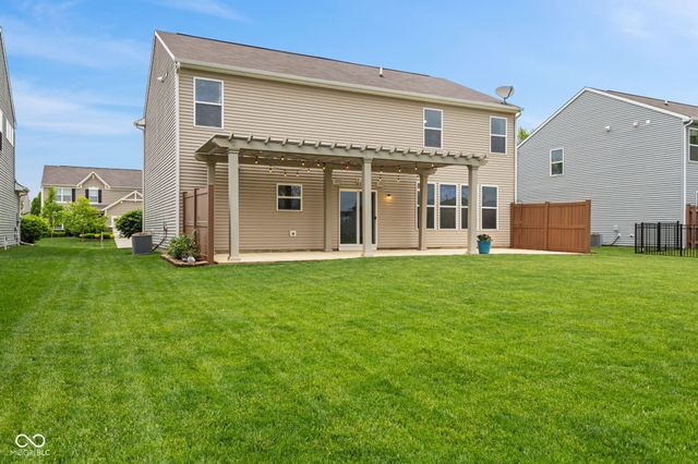 1233 Old Vines Trail, Greenwood, IN 46143