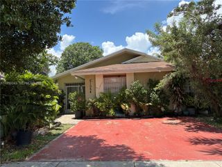 21024 SW 118th Place, Miami, FL 33177