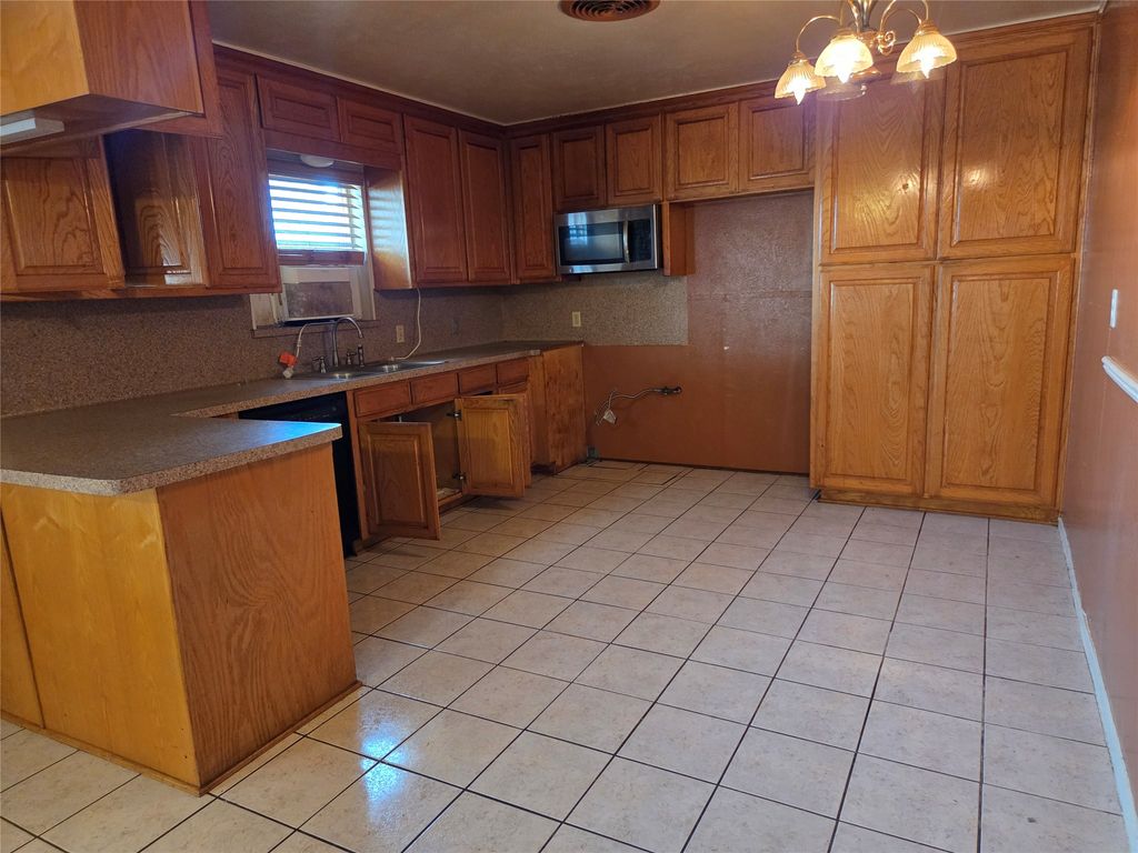 3812 Triumph Street, Forest Hill, TX 76119 — photo 3