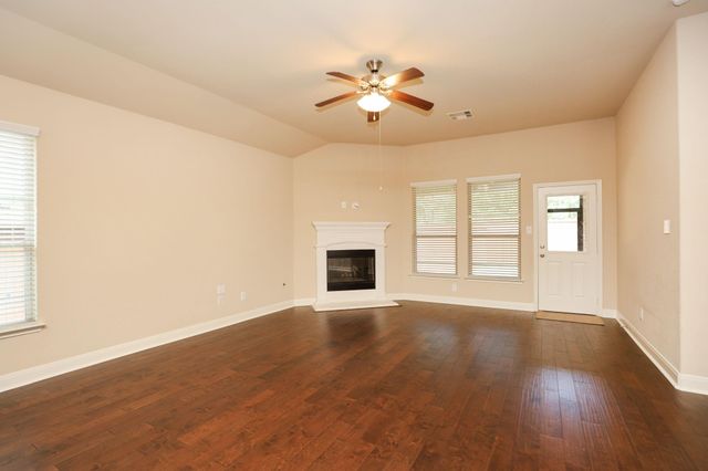147 W Wading Pond Circle, Tomball, TX 77375
