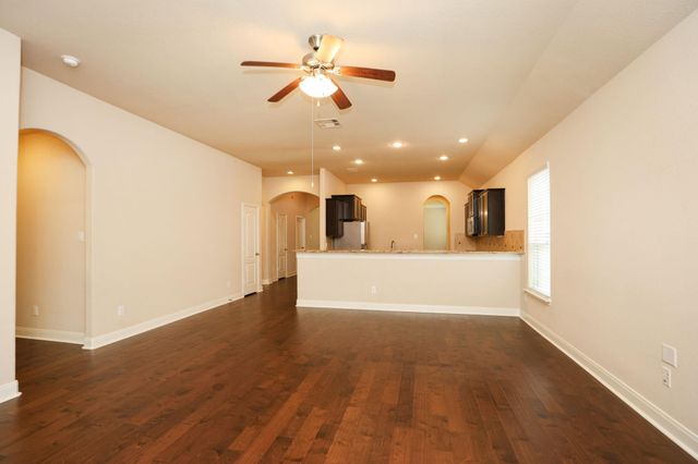 147 W Wading Pond Circle, Tomball, TX 77375