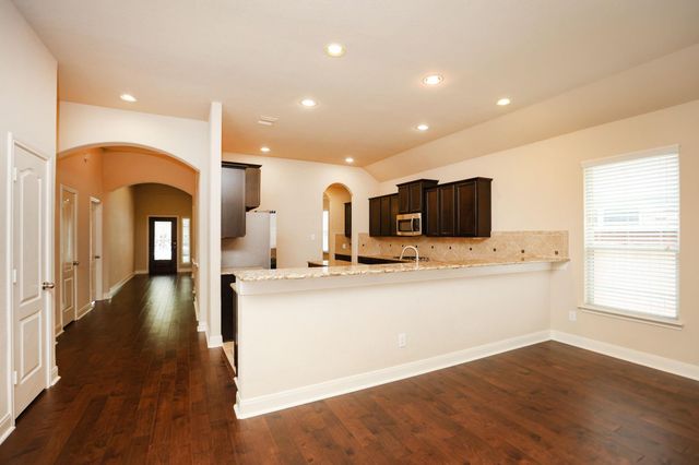 147 W Wading Pond Circle, Tomball, TX 77375