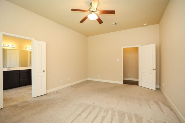147 W Wading Pond Circle, Tomball, TX 77375