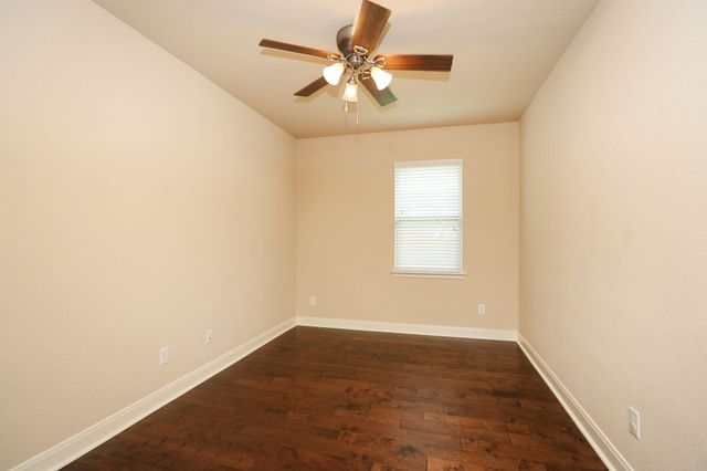 147 W Wading Pond Circle, Tomball, TX 77375