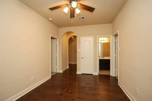 147 W Wading Pond Circle, Tomball, TX 77375