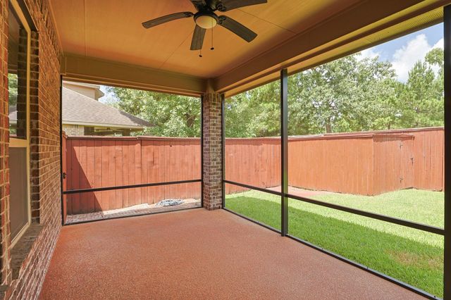 147 W Wading Pond Circle, Tomball, TX 77375