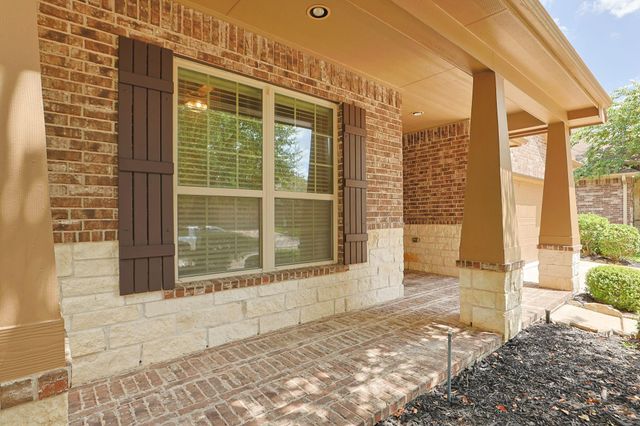 147 W Wading Pond Circle, Tomball, TX 77375