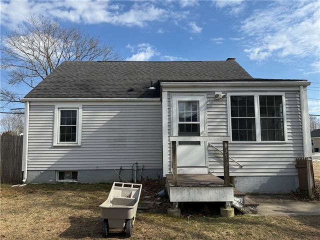 207 Morse Avenue, Warwick, RI 02886