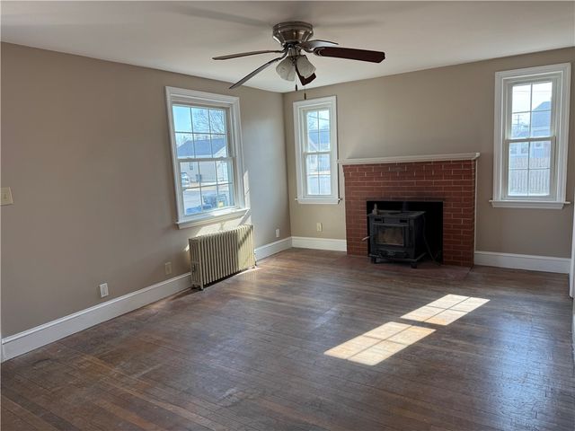 207 Morse Avenue, Warwick, RI 02886