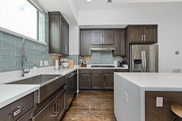 1814 Bingham Street, Houston, TX 77007