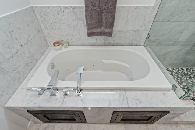 1814 Bingham Street, Houston, TX 77007