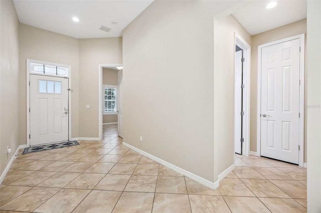 Image 27 of property listing at 13328 OVERSTREET ROAD, Windermere, FL 34786
