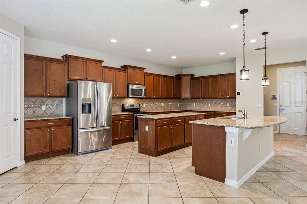 Image 5 of property listing at 13328 OVERSTREET ROAD, Windermere, FL 34786