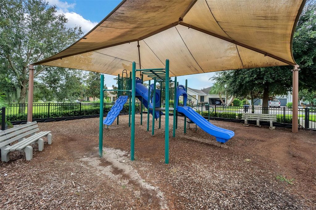 Image 42 of property listing at 13328 OVERSTREET ROAD, Windermere, FL 34786