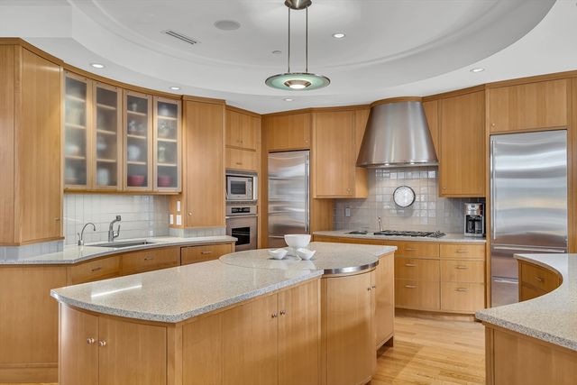 120 Seaver St C102, Brookline, MA 02445