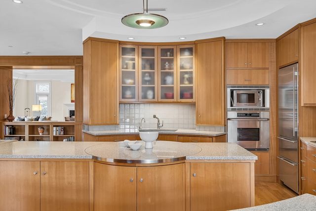 120 Seaver St C102, Brookline, MA 02445