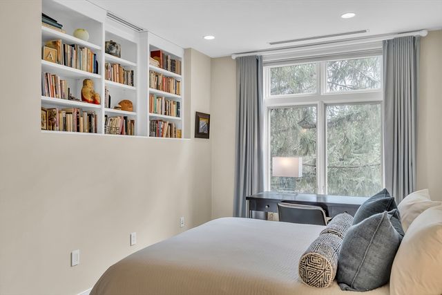 120 Seaver St C102, Brookline, MA 02445