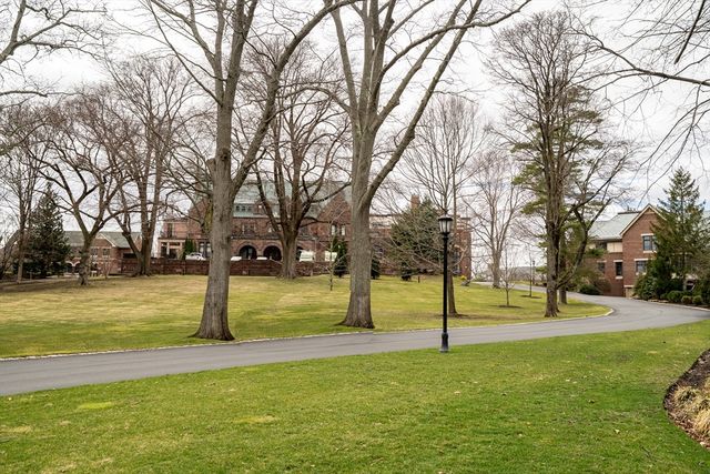 120 Seaver St C102, Brookline, MA 02445