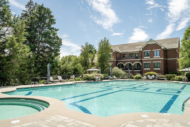 120 Seaver St C102, Brookline, MA 02445