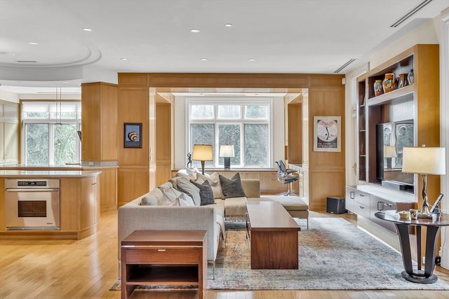 120 Seaver St C102, Brookline, MA 02445