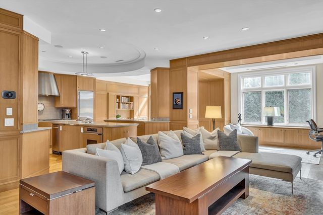 120 Seaver St C102, Brookline, MA 02445