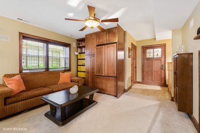 844 W Agatite Avenue 2W, Chicago, IL 60640