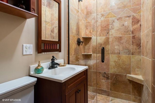 844 W Agatite Avenue 2W, Chicago, IL 60640