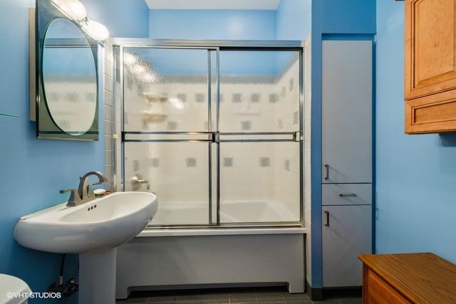 844 W Agatite Avenue 2W, Chicago, IL 60640